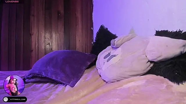 Kittyhell_cam's cam snapshot