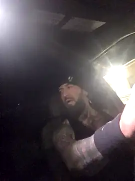 Beardedtattood's cam snapshot