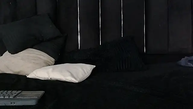 Dominic_ghost live sex cam