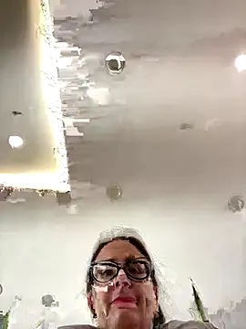 NataKitten live sex cam