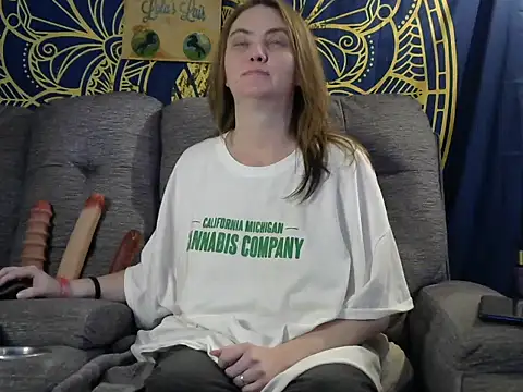 lovely_lola1111's cam snapshot