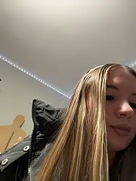 StephanieMur's cam snapshot