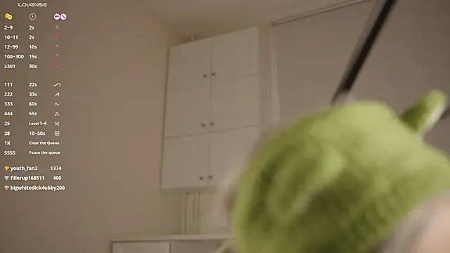 KessyPlaudis live sex cam