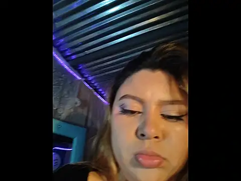 EliaStone05's cam snapshot