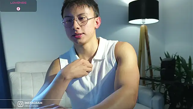 DeusbelliS live sex cam