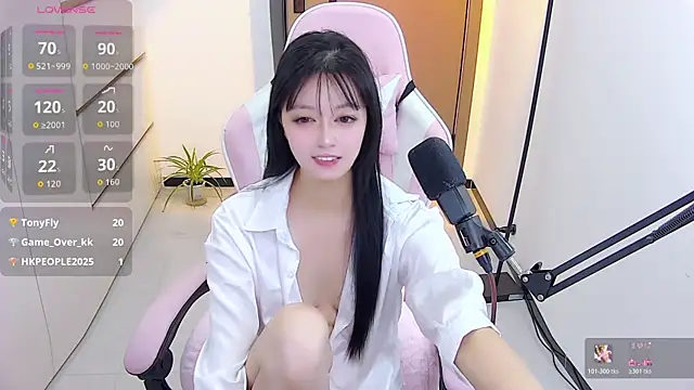 Fioriy66 live sex cam