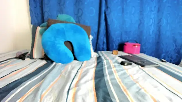 BlowMommy_'s cam snapshot