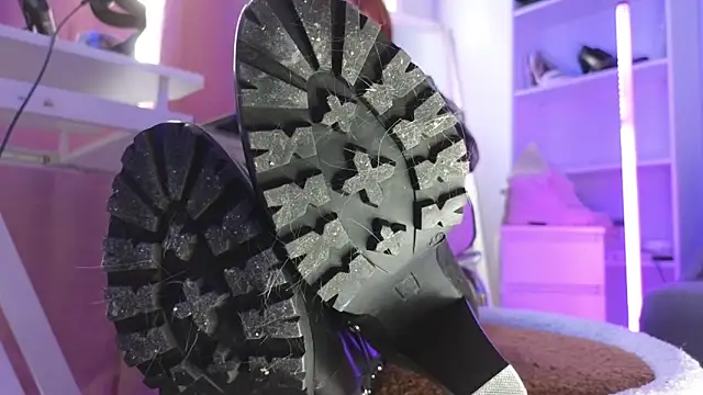 CruelSiren's cam snapshot