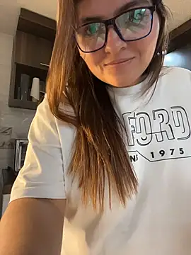 RosaliaVicky's cam snapshot