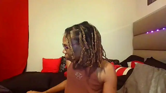 Opal_Rainbow's cam snapshot