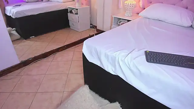 GabyQueens's cam snapshot