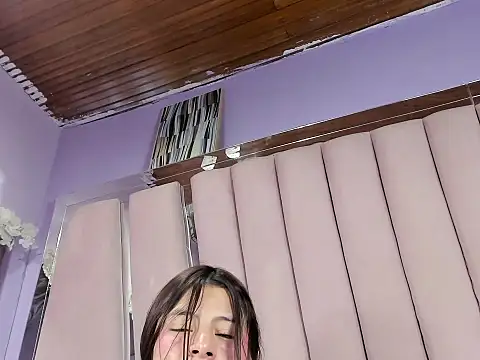 Sasha_Petitte's cam snapshot