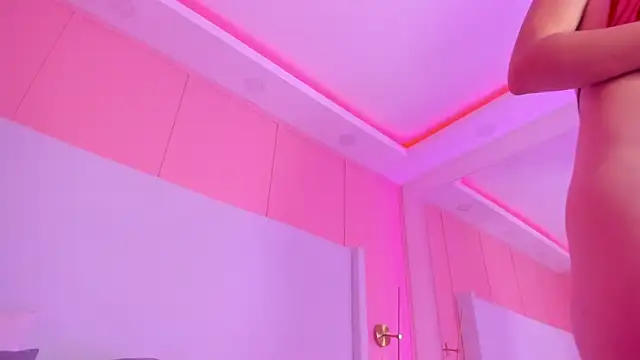 shaina_vasquez's cam snapshot