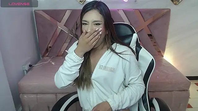 Evy_Luxx_v's cam snapshot