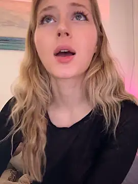 LunaRase live sex cam