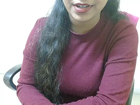 LovingPihu live sex cam