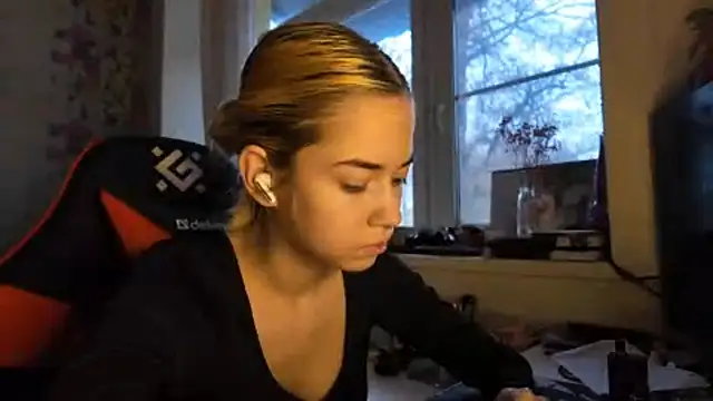 Witching_Moon live sex cam