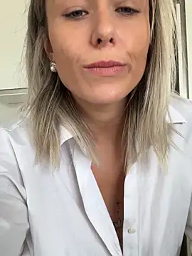 petrouchkaaa_ live sex cam