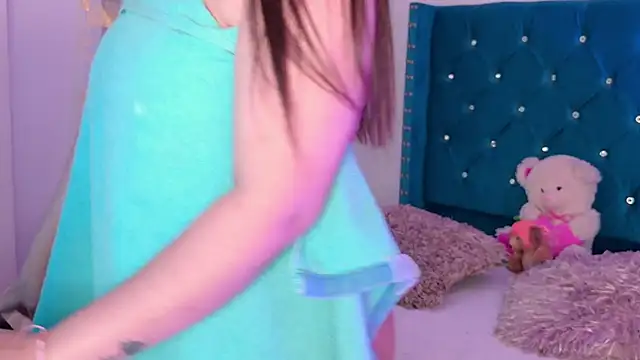 Lilly_Peach22's cam snapshot