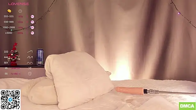 AmoraEverett's cam snapshot