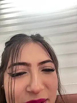 KyliePinkk_ live sex cam