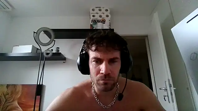 alpha-hunk live sex cam