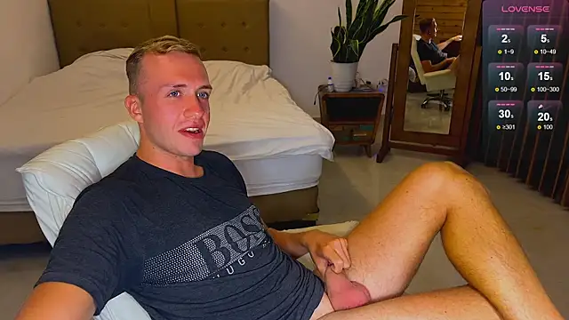 tommy_cumfinger live sex cam