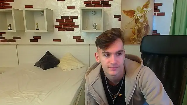 BradyFlint live sex cam