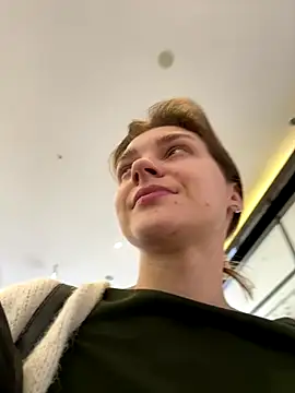 ValenciaShock live sex cam