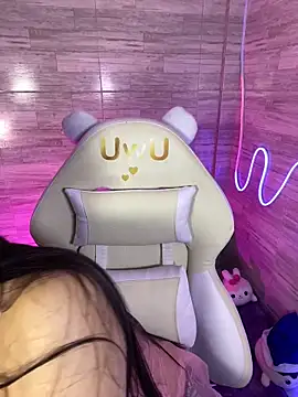 Bubalu_Uwwu live sex cam