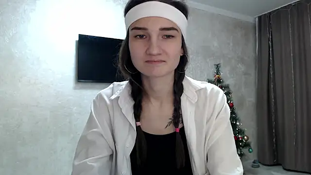 RoyalDessertt live sex cam