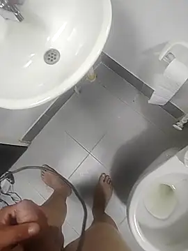 DTuannHallT live sex cam