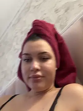 KikiWatson live sex cam