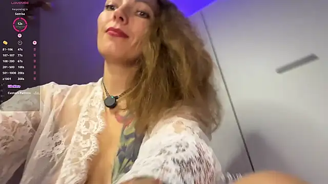 Naughty_Mari live sex cam