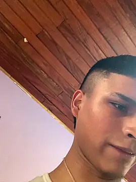Emiliano_Reyes live sex cam