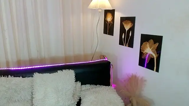 FuckingDolls69 live sex cam