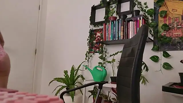 TaliMajesty's cam snapshot