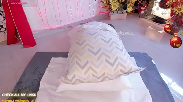 ohyesly_ live sex cam