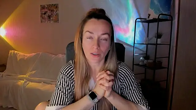 RebeccaMartinez live sex cam