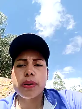 _andrea30 live sex cam