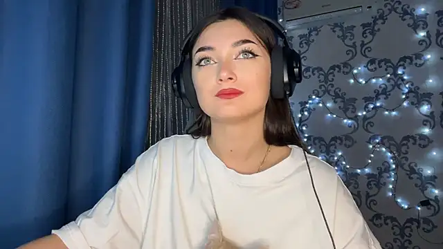 TwotyBright live sex cam