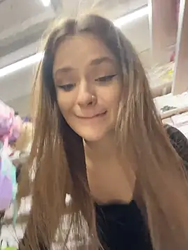 KittyQueeny live sex cam