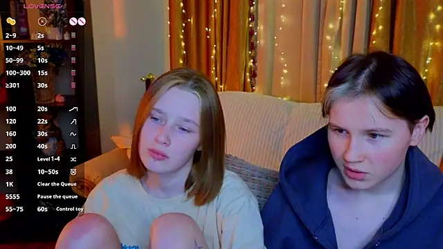 Girls_Fingers's cam snapshot