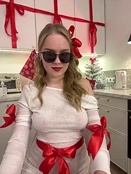 Little_Forest_ELF's cam snapshot