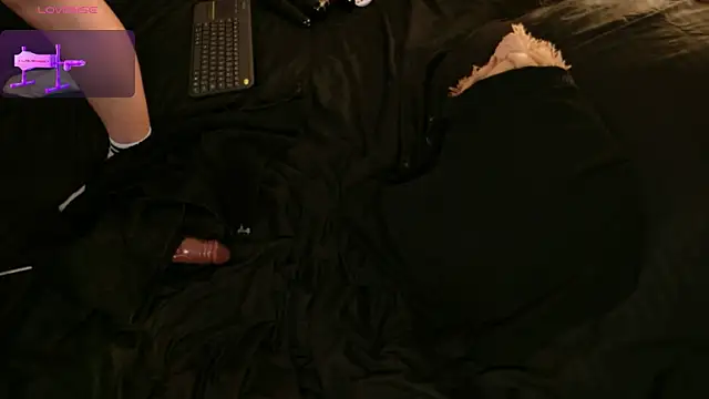 Megan_mooree_'s cam snapshot