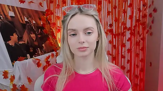 JuliaBrewwer's cam snapshot