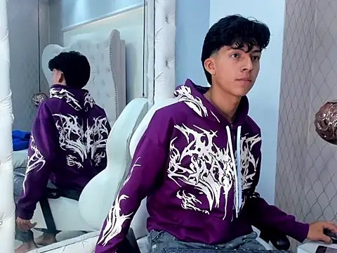 Valentino_Lux live sex cam