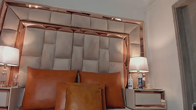 ValentinaBreats's cam snapshot