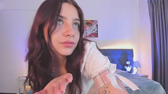 Regina_blum's cam snapshot