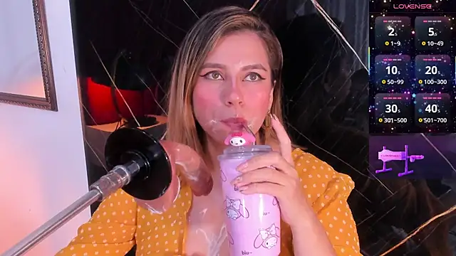 abby_blond_'s cam snapshot